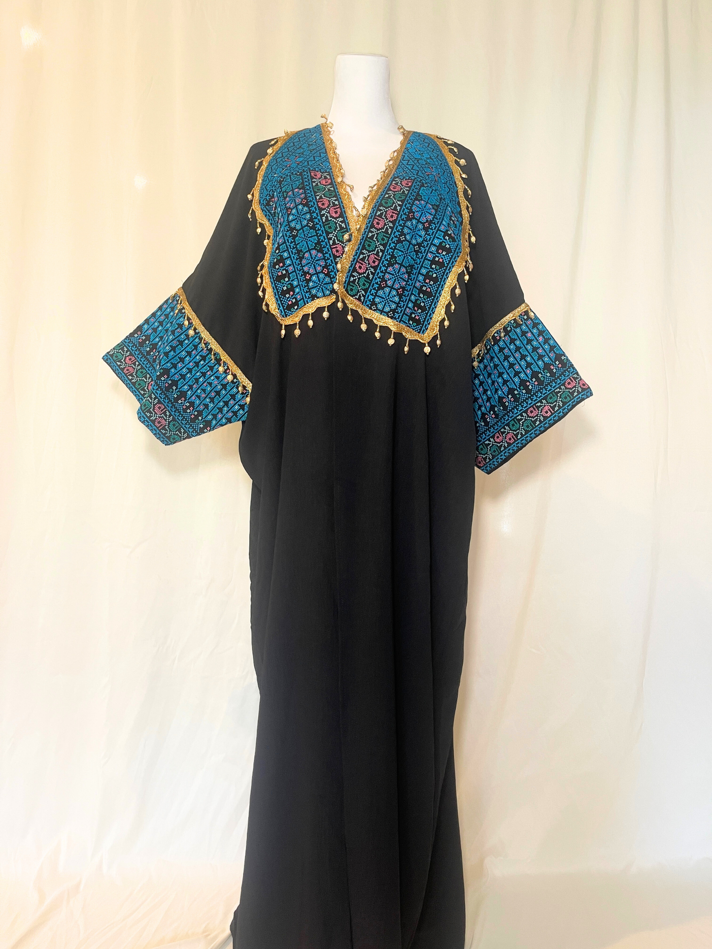 Tatreez Abaya